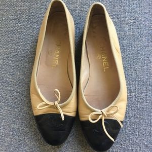 CHANEL Classic Two Tone CC Beige Ballet Black Toe
